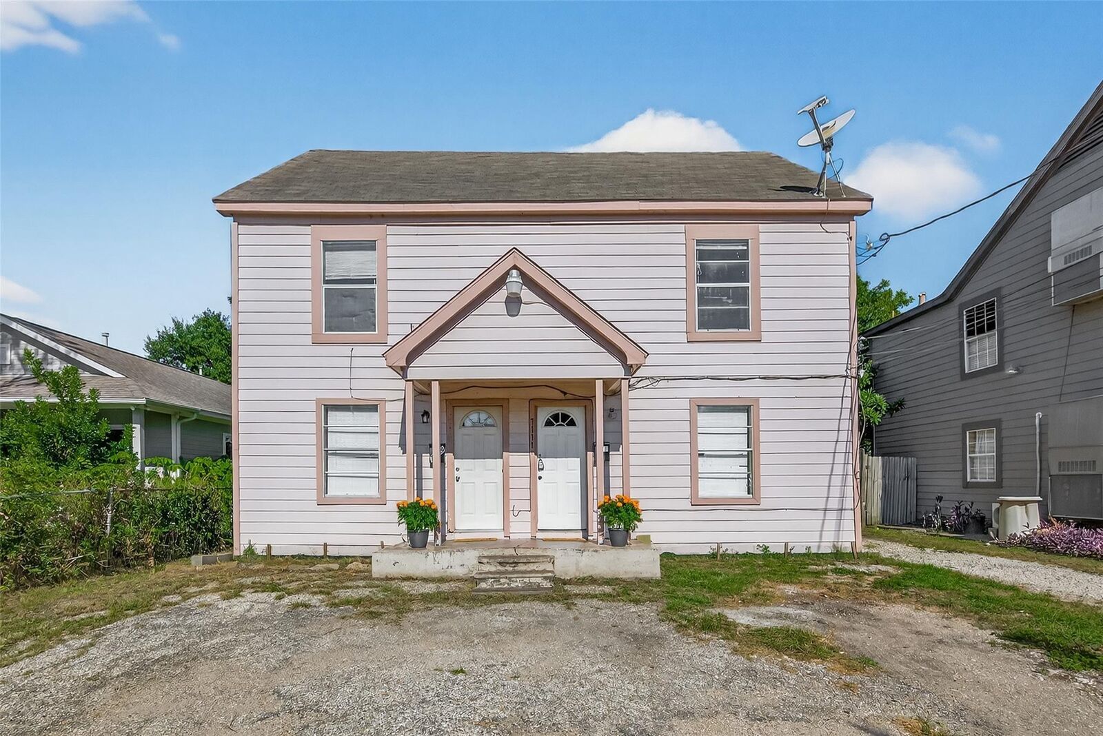 Property Photo: 7111 Myrtle Street TX 77087