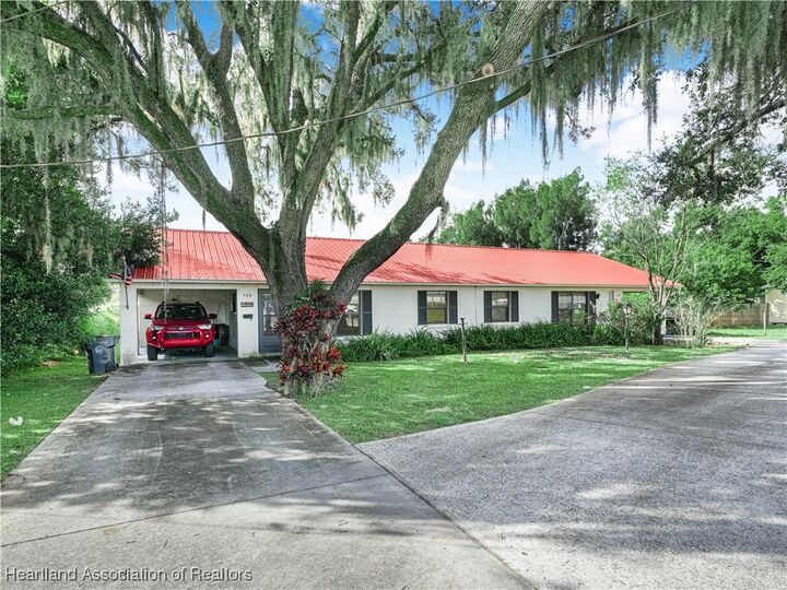 723 W Bell Street  Avon Park FL 33825 photo