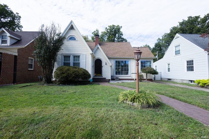 Property Photo: 427 S Spring Street IN 47714