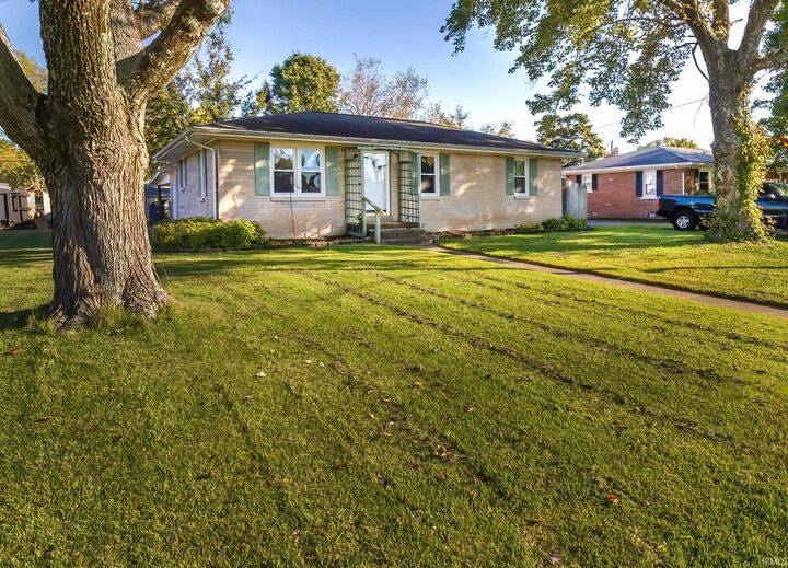 Property Photo: 800 Harmon Court IN 47711