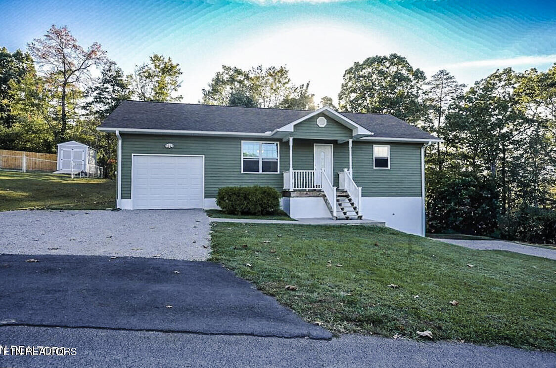Property Photo: 409 Martin Rd TN 37854