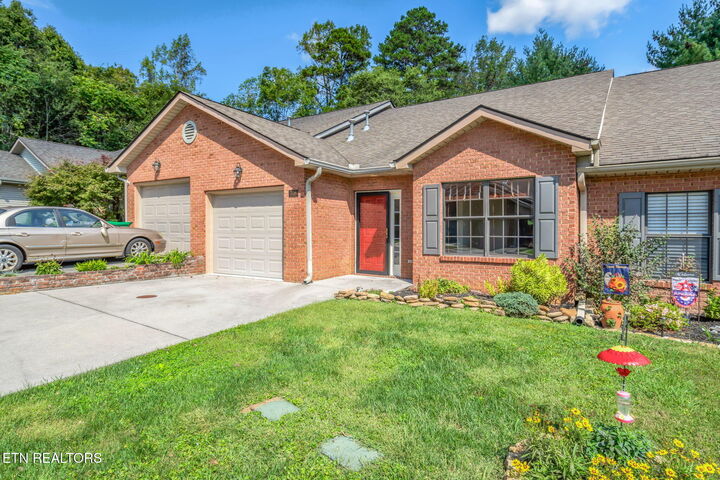 Property Photo:  708 Rose Garden Way  TN 37919 