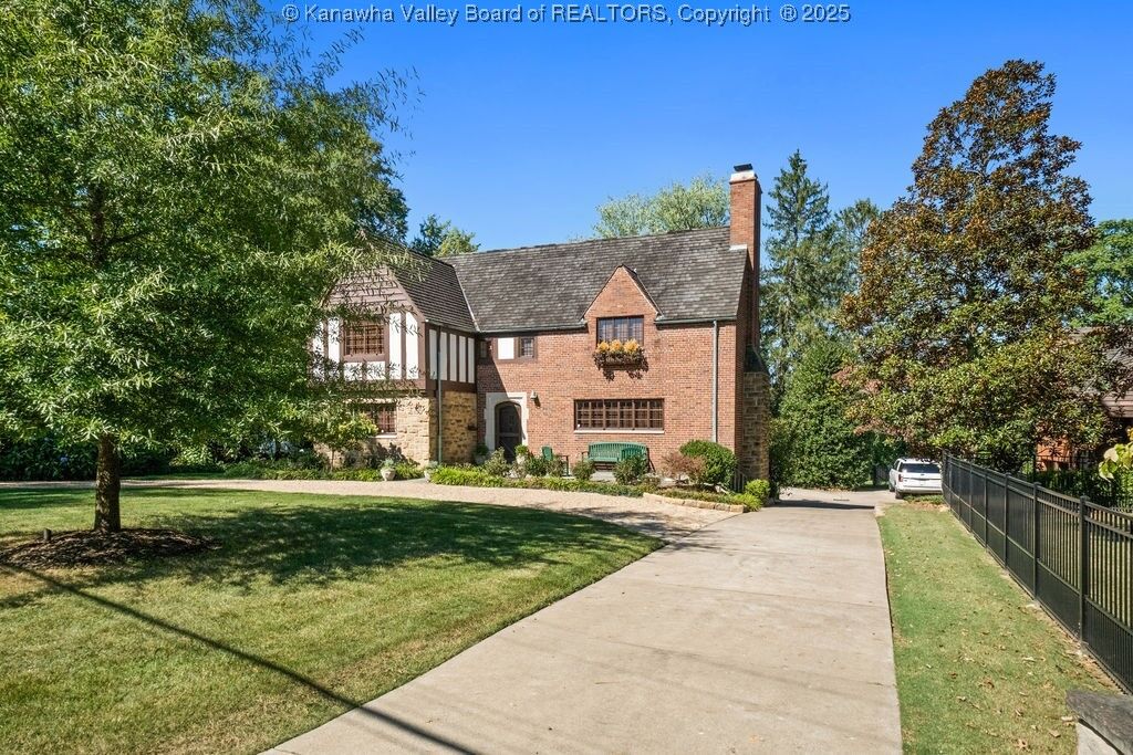 Property Photo: 15 Norwood Road WV 25314