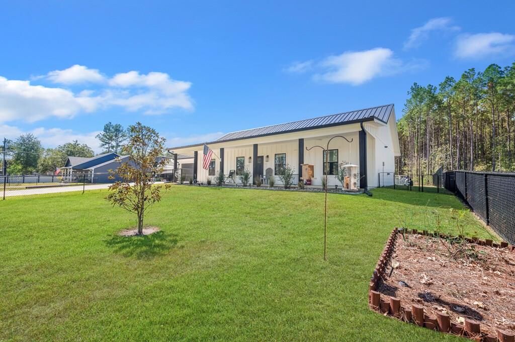 Property Photo:  2904 Tidwell Road  TX 75941 