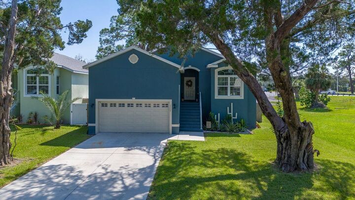 Property Photo: 5352 Cotee River Drive FL 34652