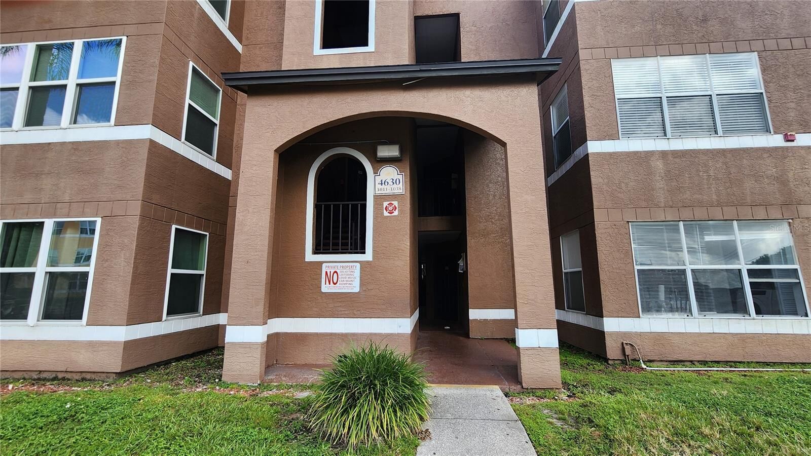 Property Photo:  4630 Commander Drive 1028  FL 32822 