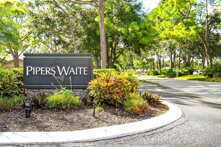 Property Photo: 5656 Pipers Waite 34 FL 34235