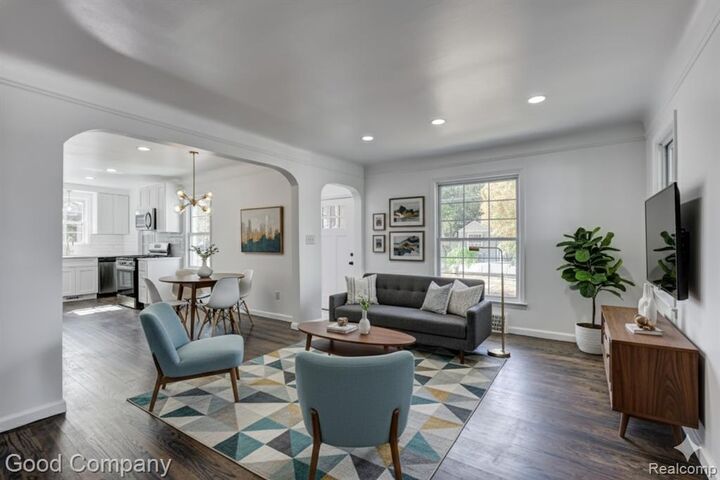 Property Photo:  2716 Thomas Avenue  MI 48072 3244