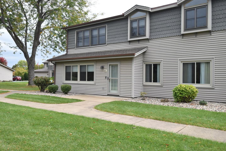 Property Photo: 1110 Prairie Dr 41 L WI 53406