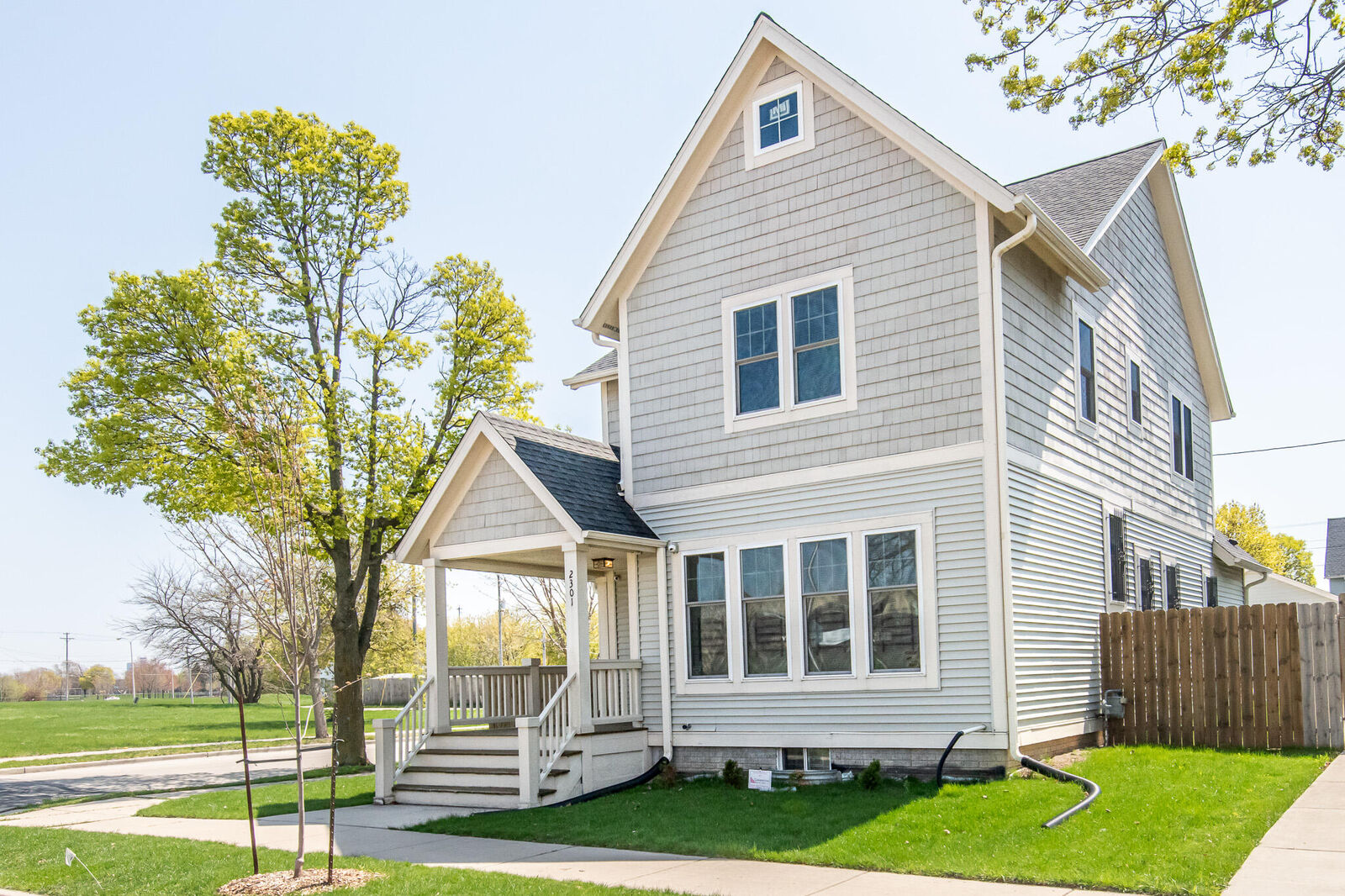 Property Photo: 2301 W Garfield Ave WI 53205