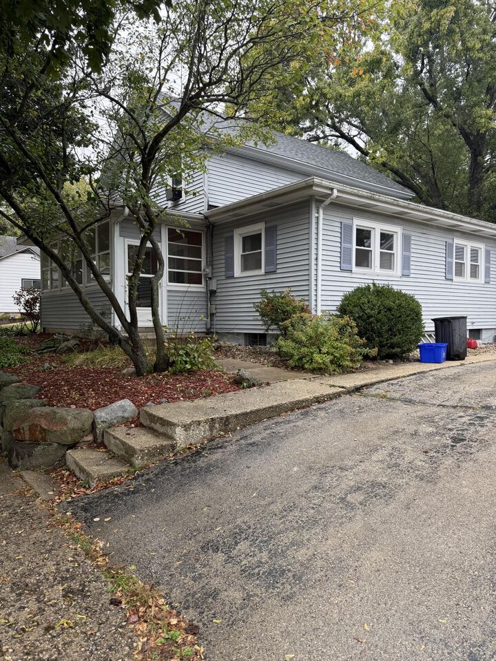 512 Tower St  Burlington WI 53105 photo