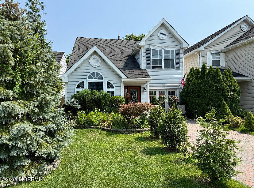 Property Photo:  18 Tall Oaks Court  NJ 08857 