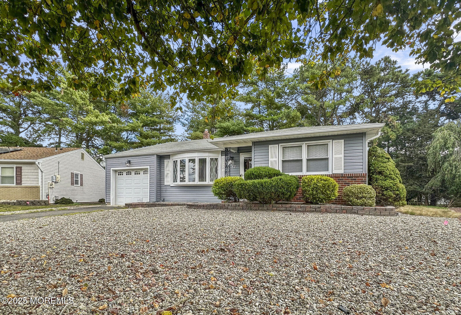 Property Photo:  37 Brookfield Court  NJ 08757 