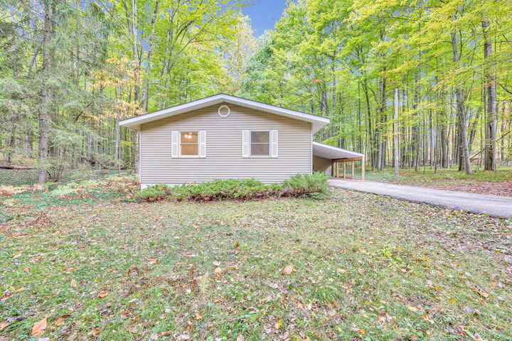 Property Photo: 8128 Highland Trail MI 49346
