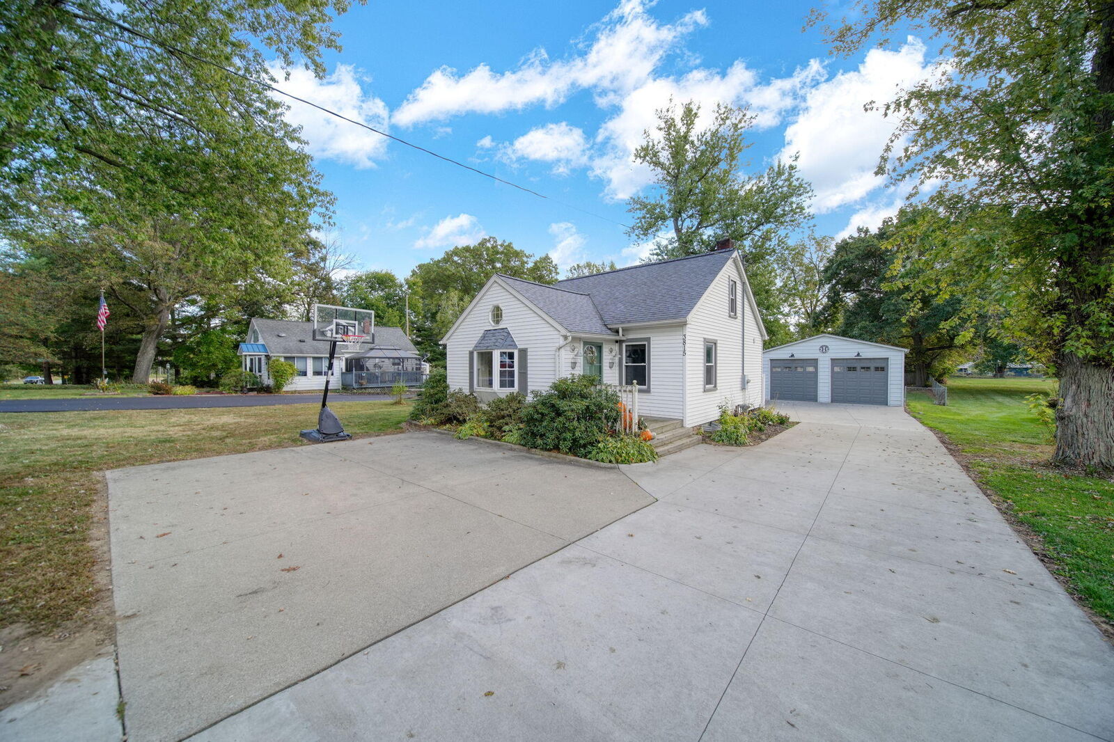 Property Photo: 3815 Seymour Road MI 49201