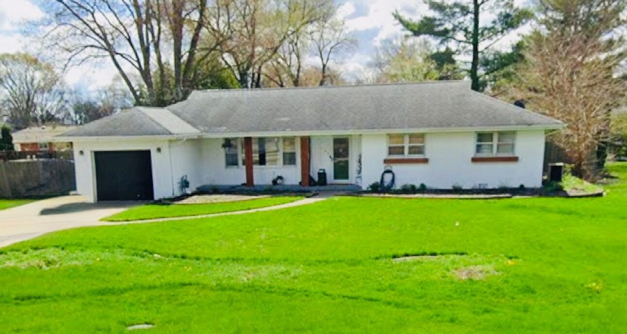 Property Photo:  2124 Prairie Street  IL 60506 