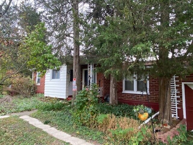 Property Photo: 1994 N 2753rd Road IL 61350