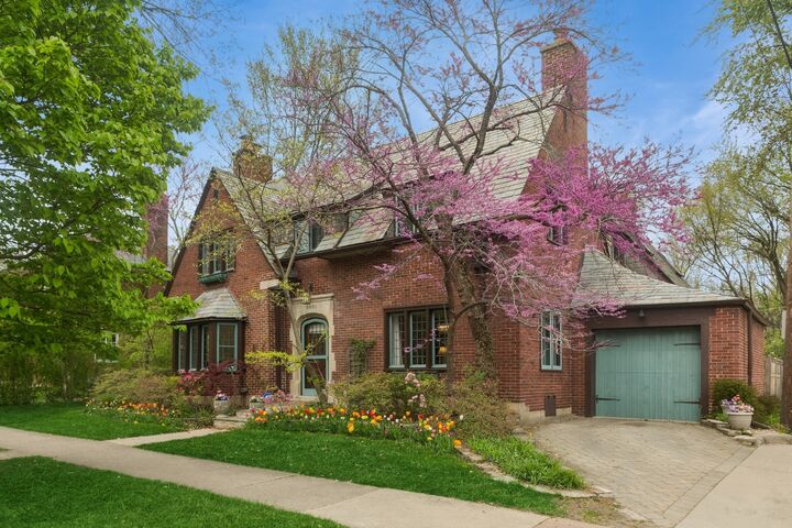 Property Photo: 2951 Colfax Street IL 60201