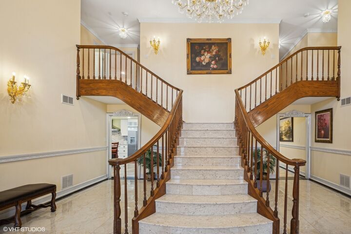 Property Photo: 46 Hamilton Lane IL 60523