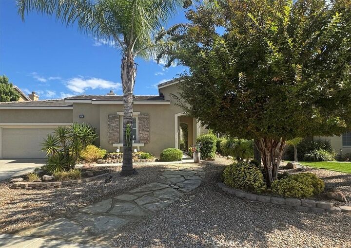 Property Photo: 43912 Country Ridge Court CA 92592