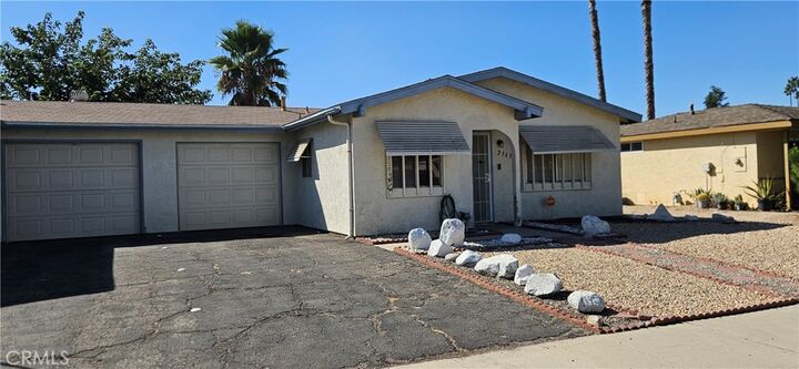 Property Photo:  2363 W Oakland Avenue  CA 92545 