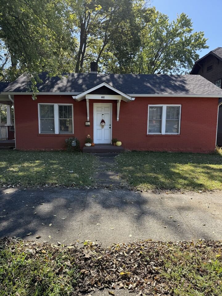 Property Photo:  802 Shelby Ave  TN 37206 