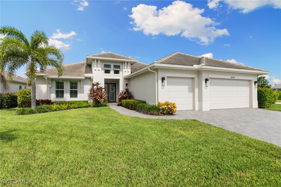 Property Photo: 14303 Neptune Avenue FL 34114