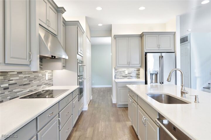 Property Photo:  11727 Kati Falls Lane  FL 33913 