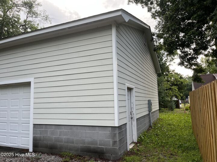 Property Photo:  132 NW 18th Street  NC 28465 