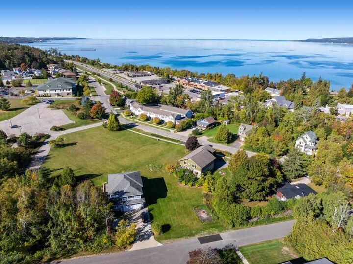 Property Photo: 920 &Amp 924 Arlington MI 49770