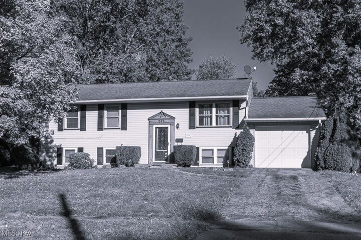 1326 Robin Avenue  Salem OH 44460 photo