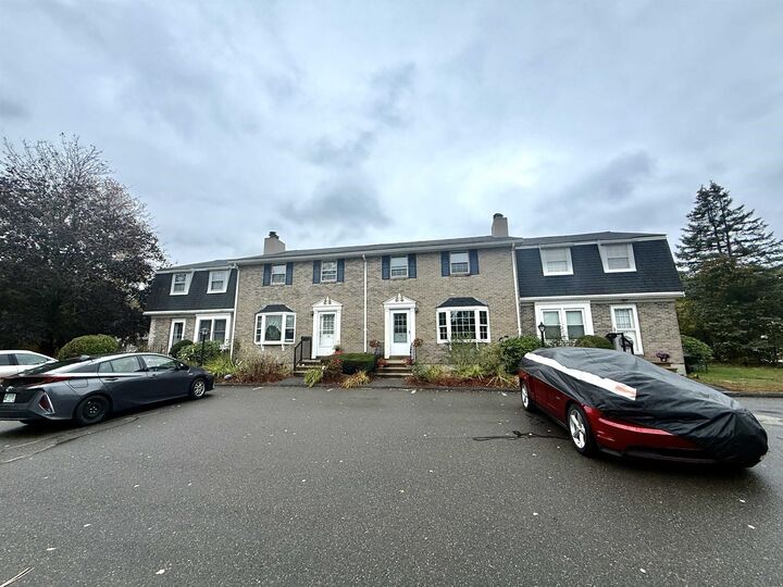 Property Photo: 118 Fieldstone Drive NH 03053