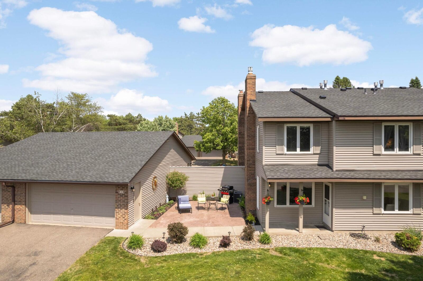 Property Photo: 4676 Marquis Point MN 55122