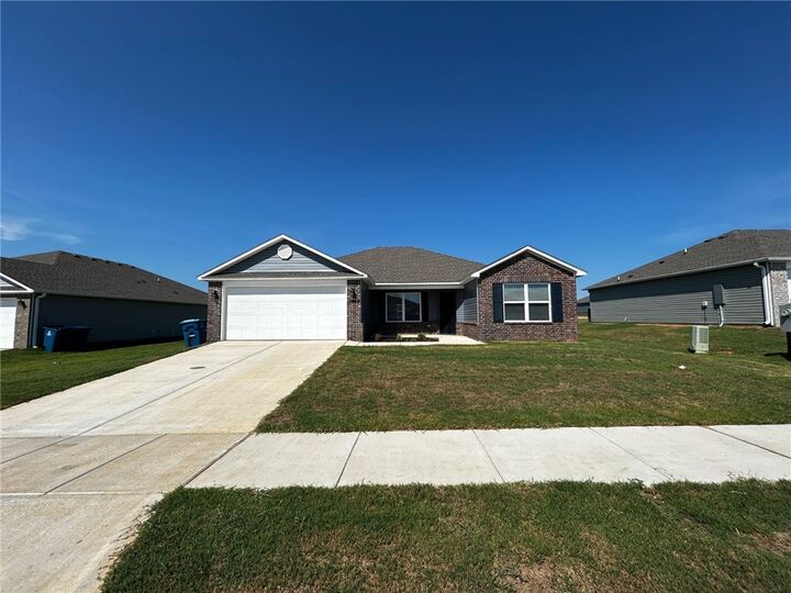 Property Photo:  2809 Elliott Street  AR 72751