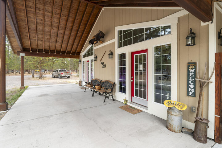 Property Photo: 152113 Silver Spur Road OR 97739