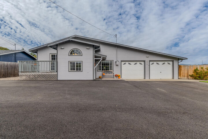 2810 Georgia Street  Medford OR 97501 photo