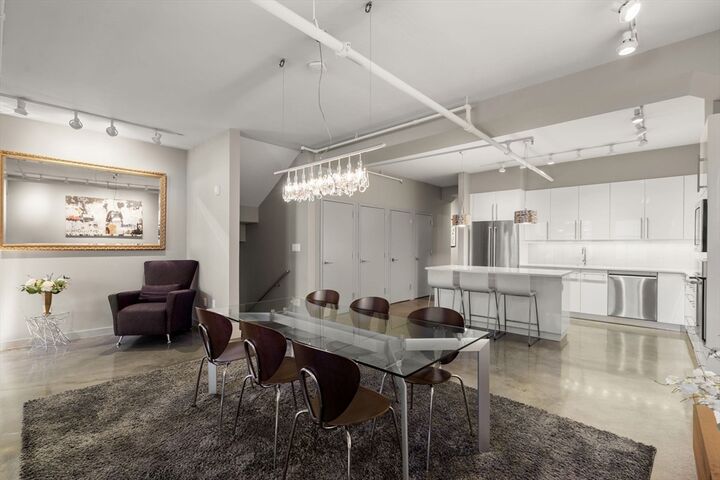 Property Photo:  453 Washington St 5A  MA 02111 