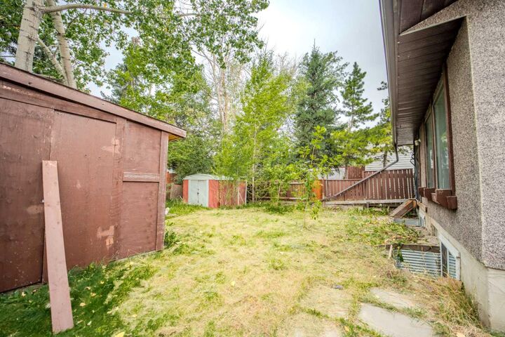 Photo de la propriété: 528 Whitehill Place NE AB T1Y 3G8