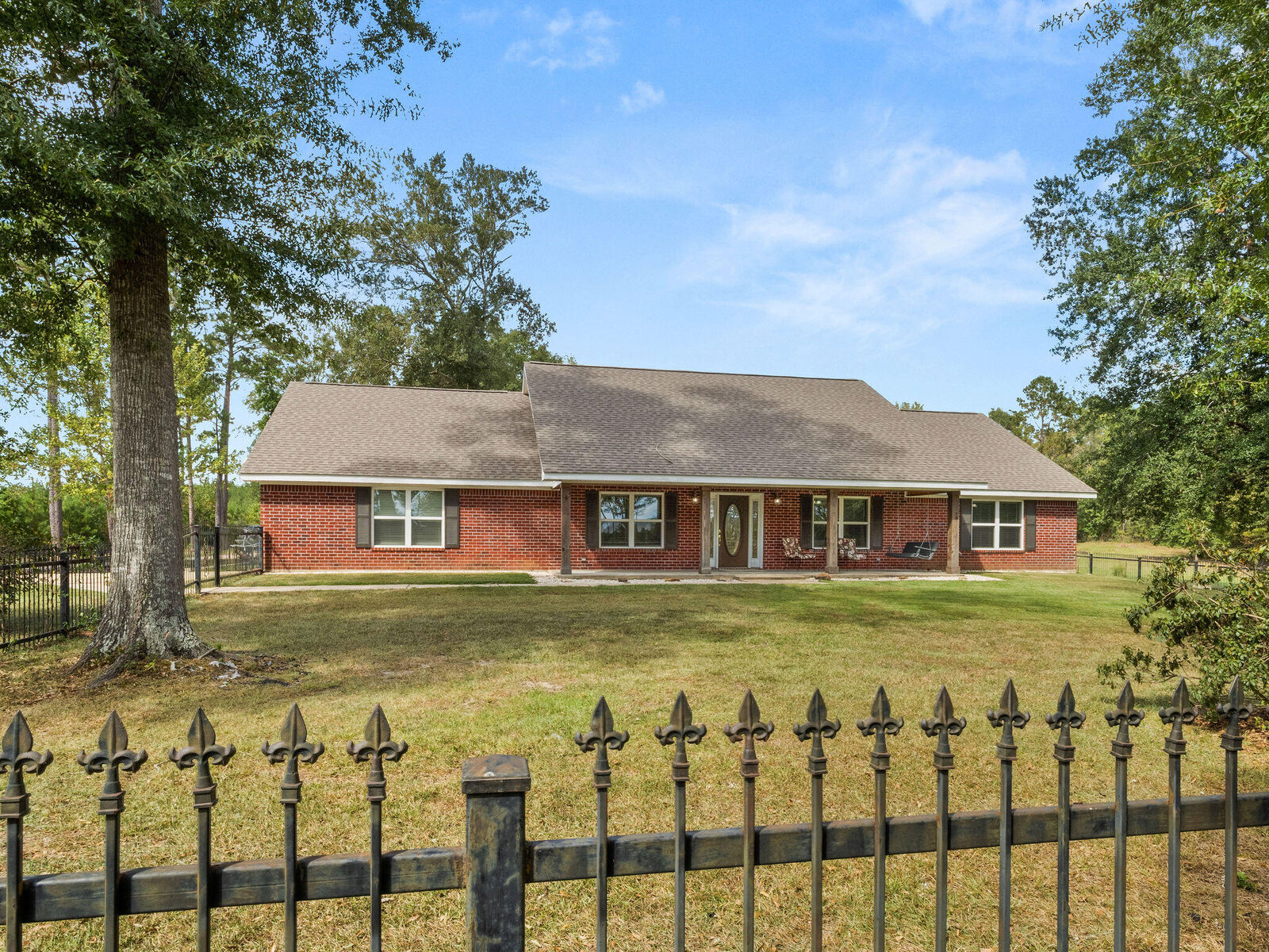 Property Photo: 426 R Addison Rd LA 71403