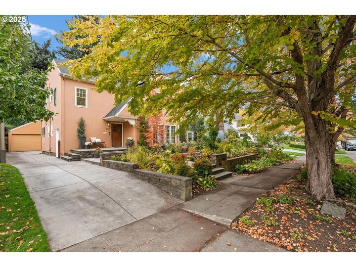 Property Photo:  2223 NE 32nd Ave  OR 97212 