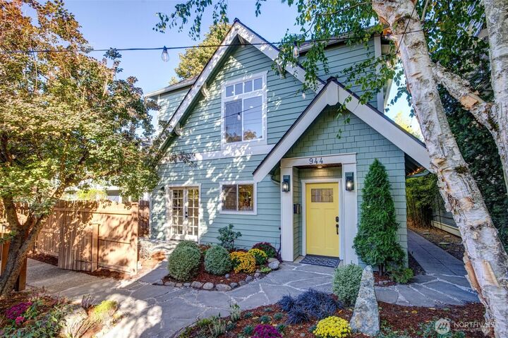 944  21st Avenue  Seattle WA 98122 photo