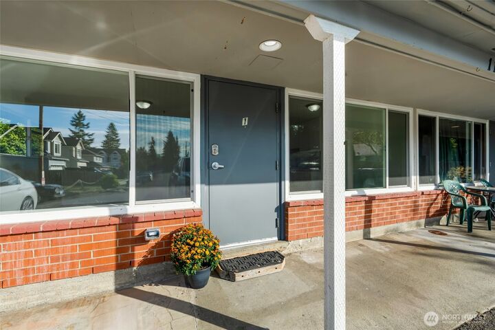 Property Photo:  1120  113th Street SW  WA 98204 