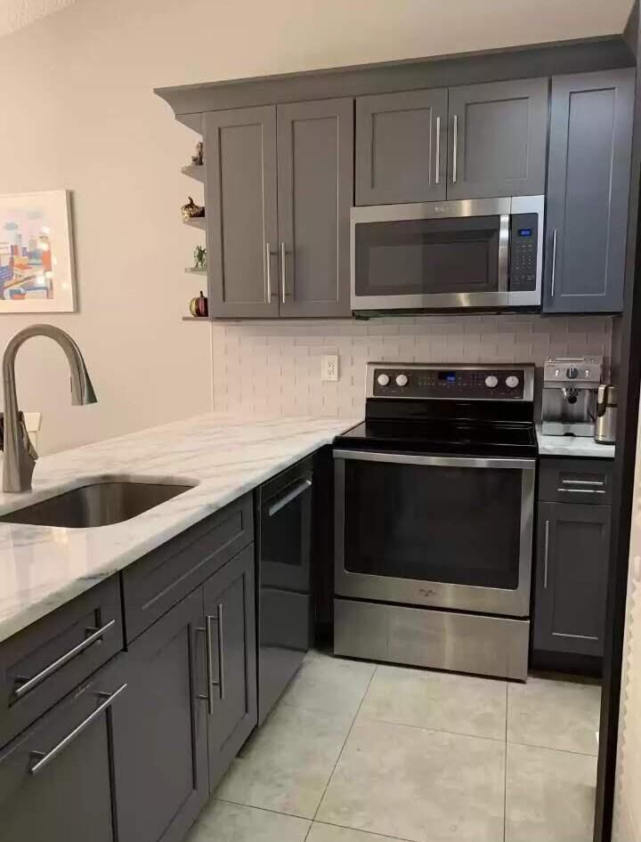 Property Photo: 20304 Glenmoor Drive FL 33409