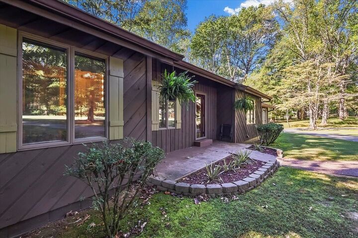 Property Photo: 231 Scottsborough Circle KY 42103