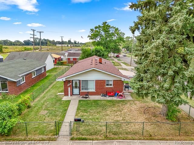 Property Photo: 213 Suburban Street MI 48229