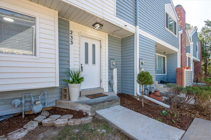 Property Photo:  233 S Nome Street  CO 80012 