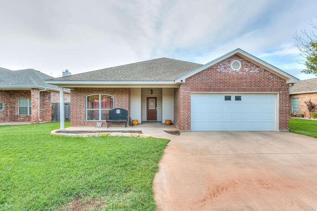 Property Photo:  4036 Huntington Lane  TX 76904 