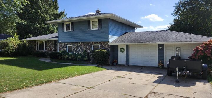Property Photo:  4611 Meadowlark Drive  WI 53571 