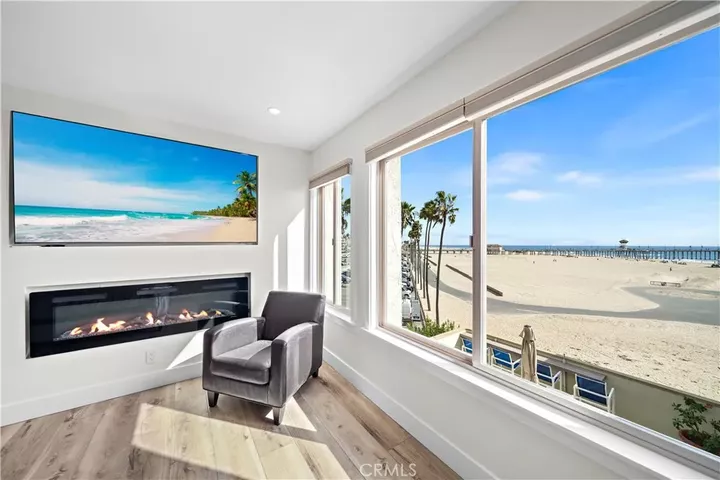 711 Pacific Coast 330  Huntington Beach CA 92648 photo