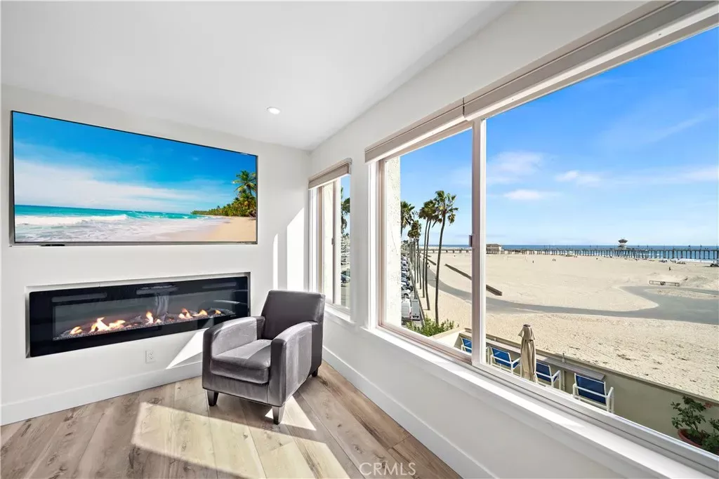 Property Photo: 711 Pacific Coast 330 CA 92648